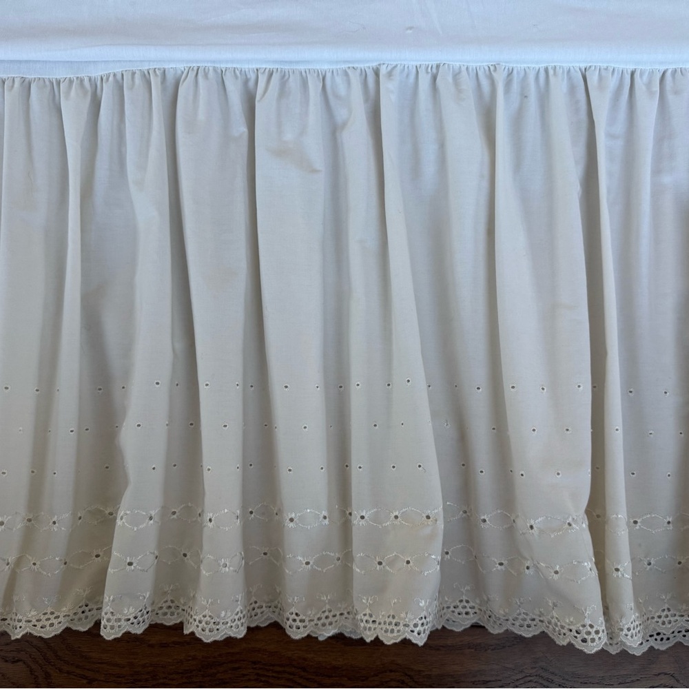 Eyelet Bedskirt